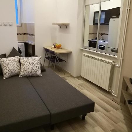 Apartment In The Heart Of Белград Экстерьер фото